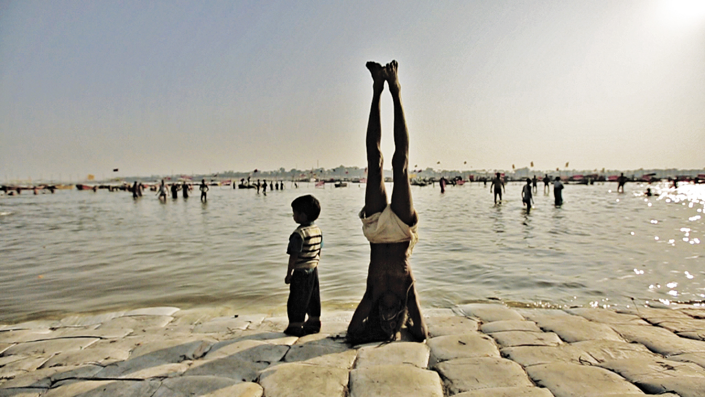 Image du film Kumbh Mela : sur les rives du fleuve sacré 9c357aa2-2544-4675-8954-61cf5eaac24d