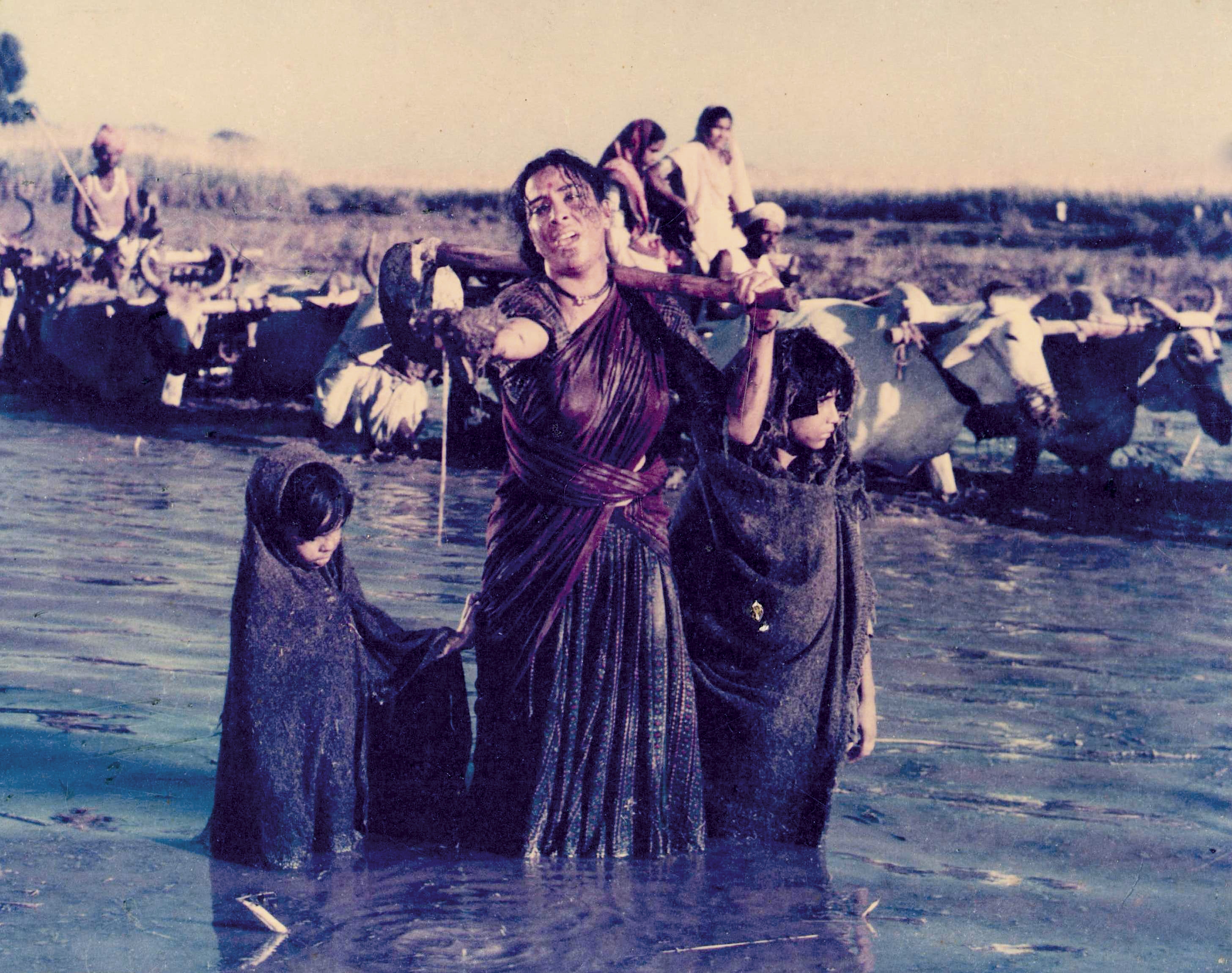 Image du film Mother India ca5a1431-9e24-49ca-b6ef-9a88c1fea897