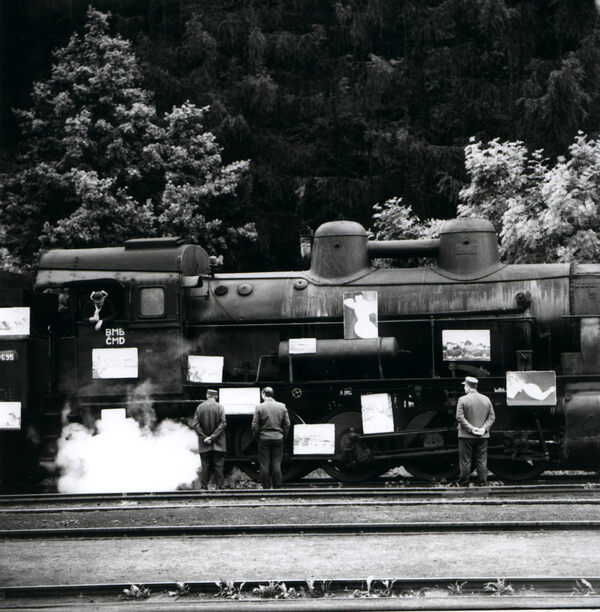 Image du film Trains étroitement surveillés 03d82d58-1683-4186-ae53-ecebd34abcae