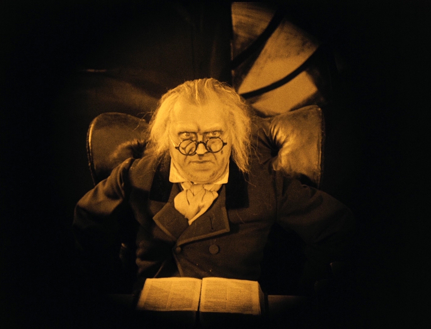Image du film Le Cabinet du docteur Caligari 83f21689-ba1b-498f-8b7d-8666fa166d7f